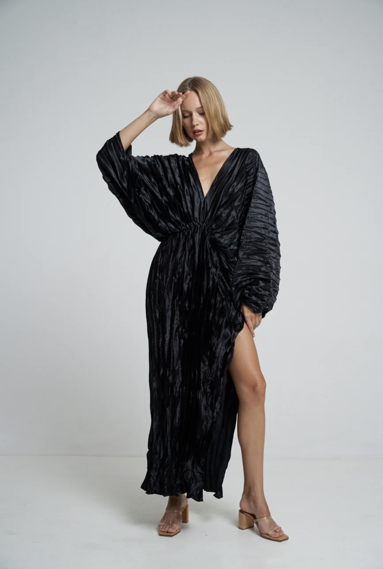 Lidee Woman Black for lend