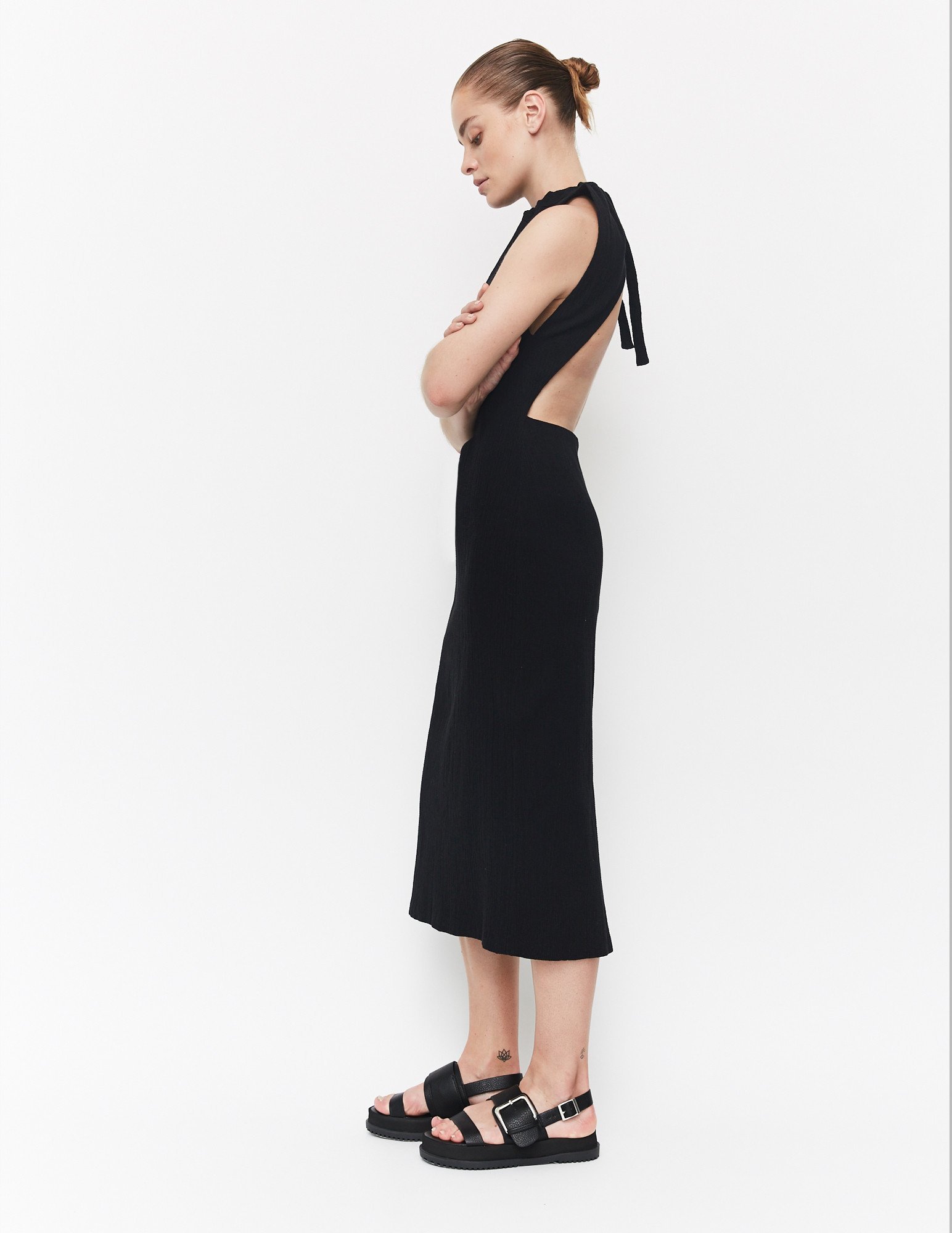 For rent a Black Third Form