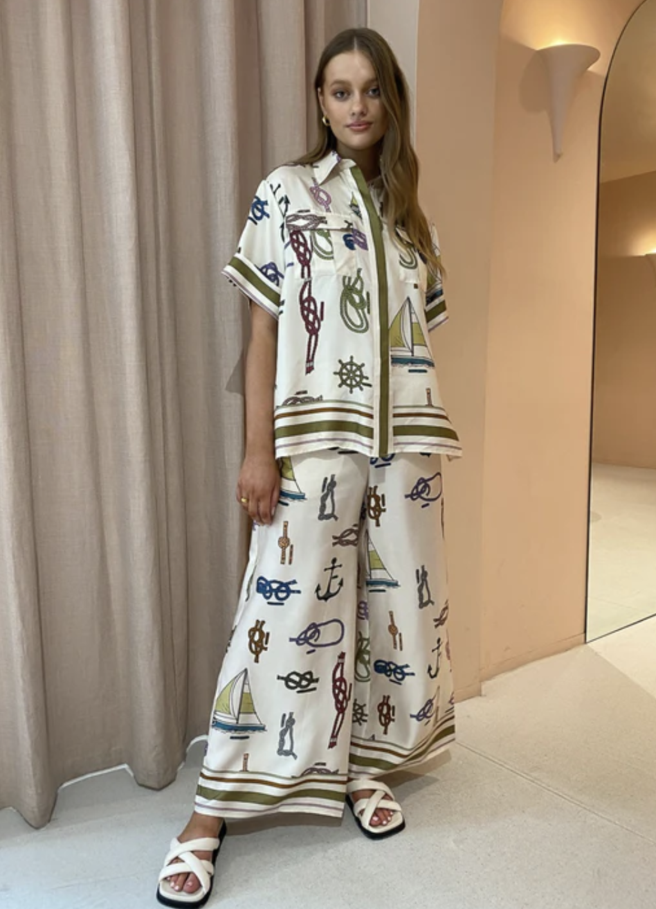 Loan a Alemais Ships Ahoy Set