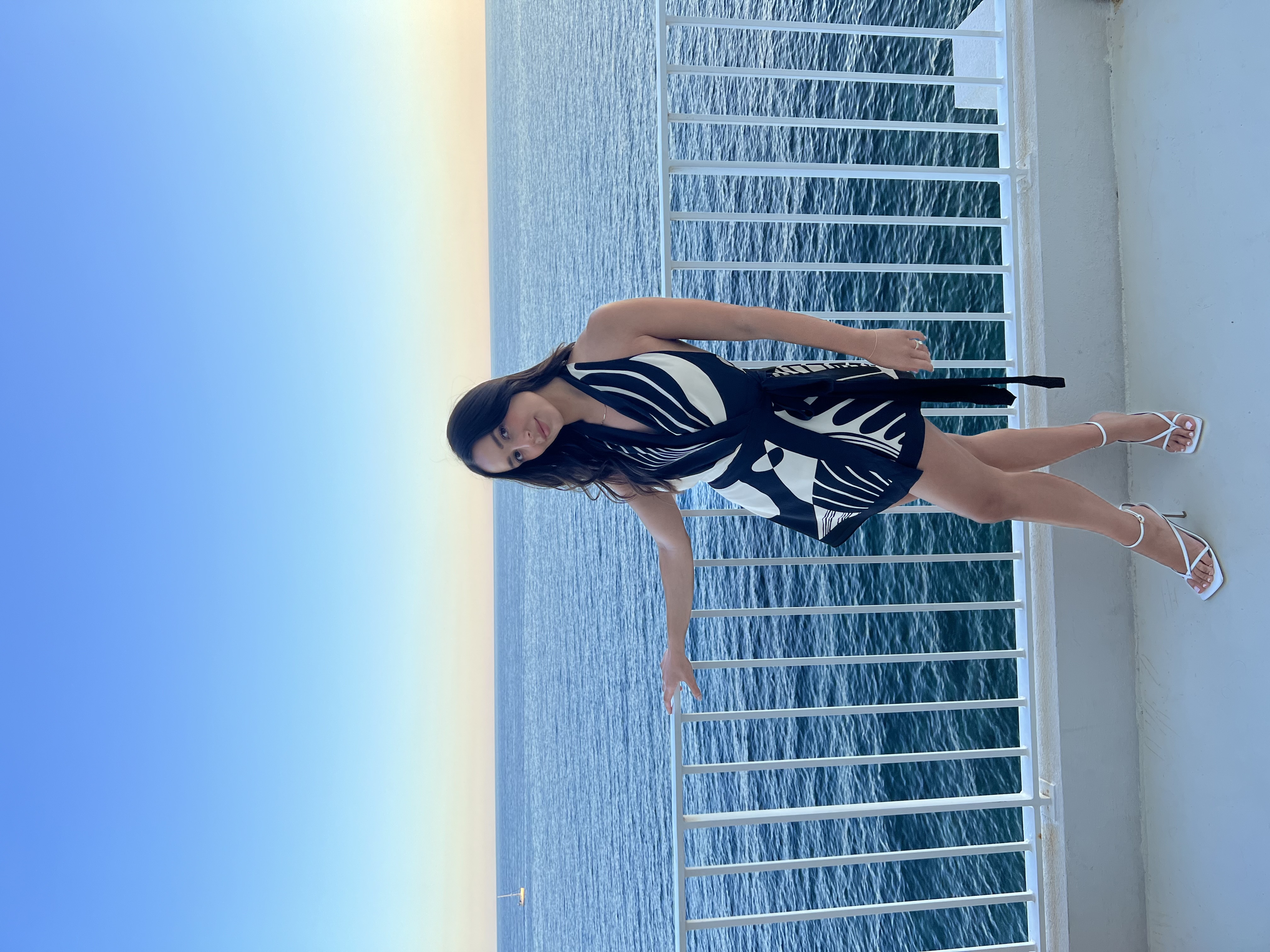 Sir The Label Black to rent