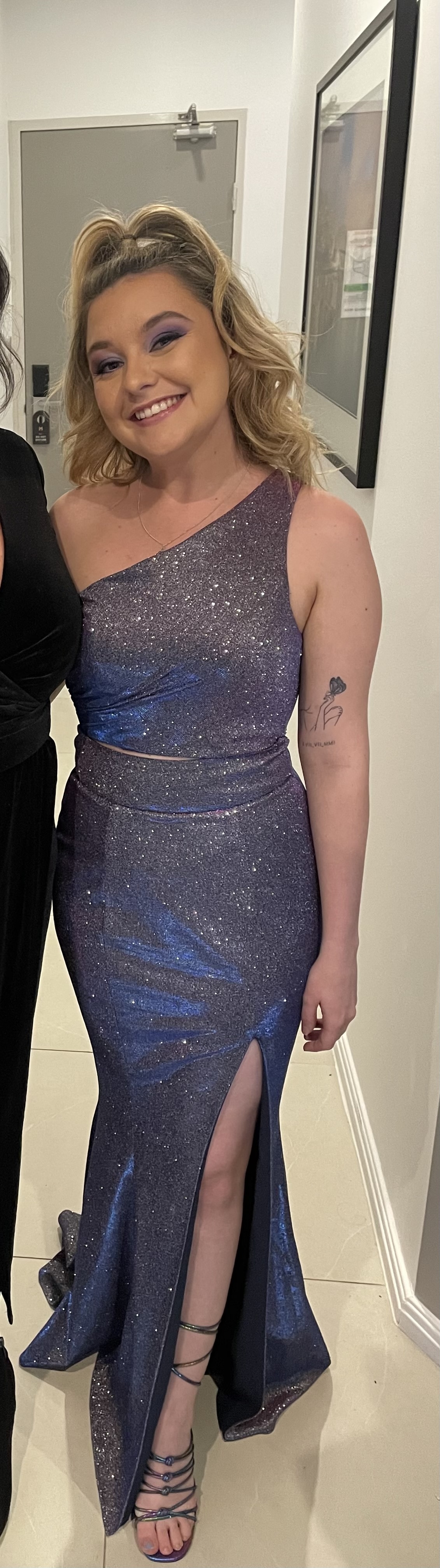 Miss Runway Boutique Navy for hire