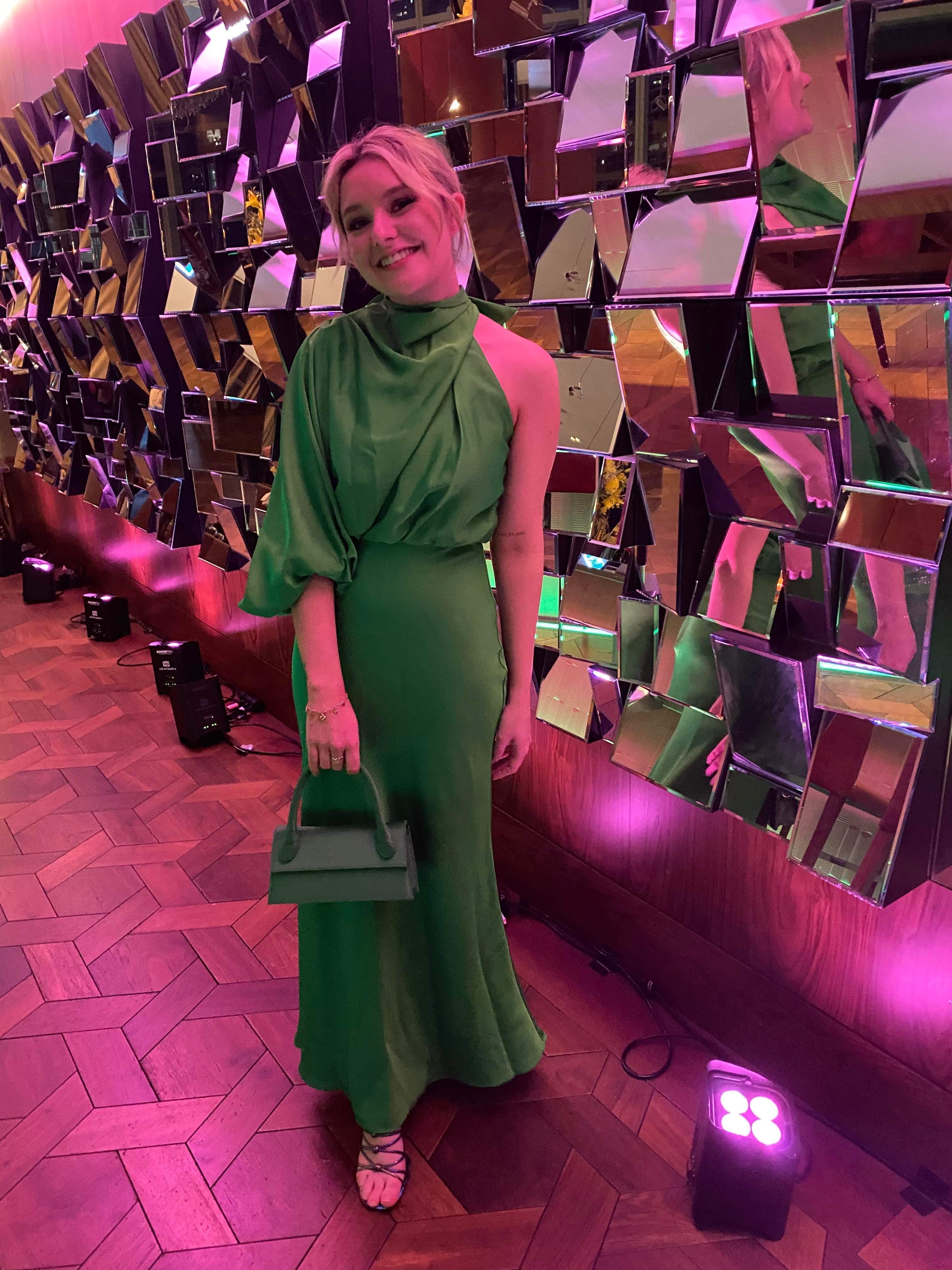 Borrow a Green Sheike