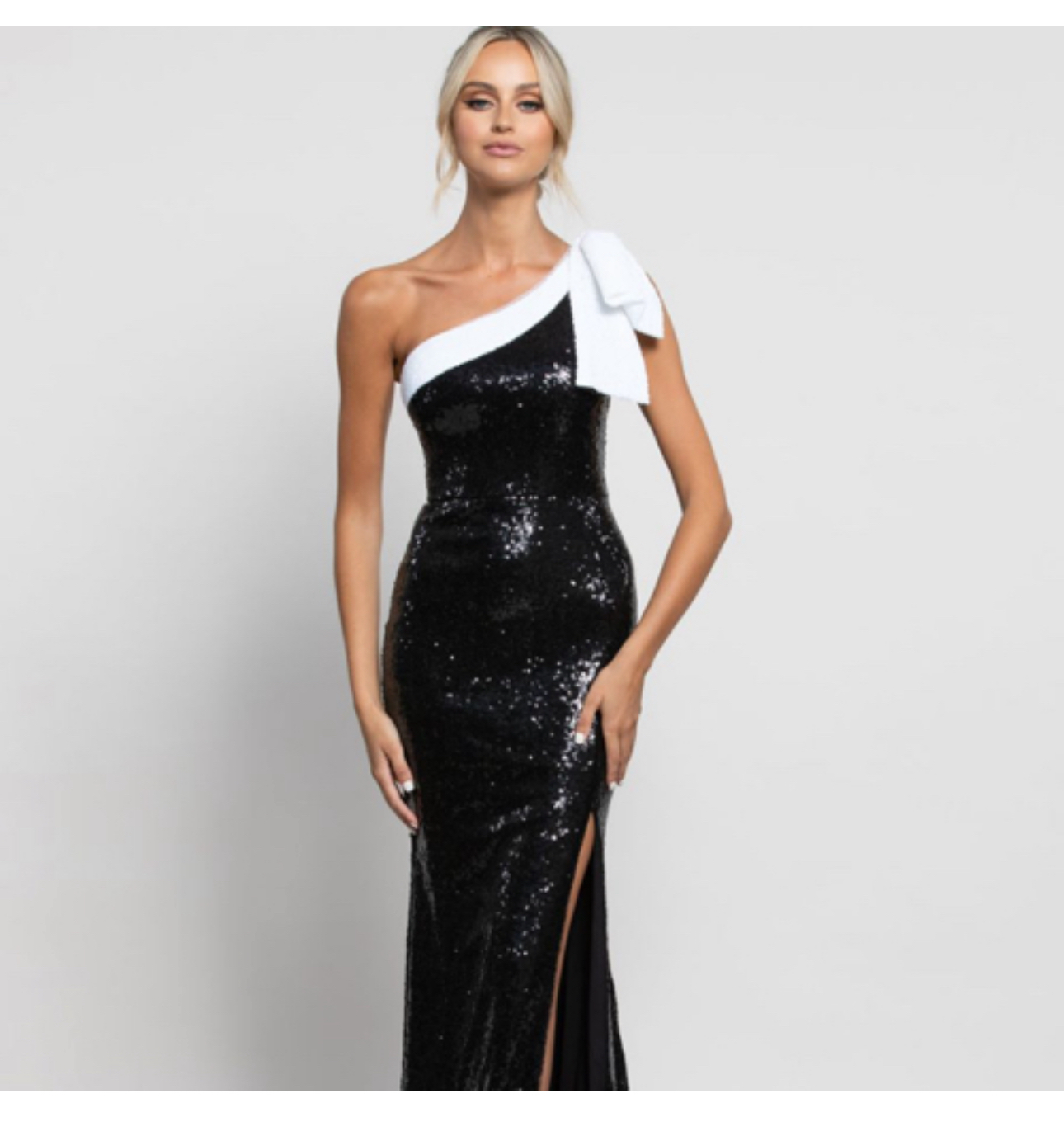 Bariano Black rental