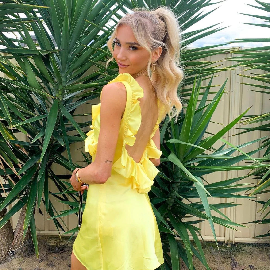 Loan a Yellow House Of Cb