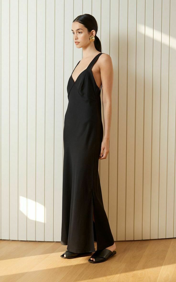 St Agni Black for hire