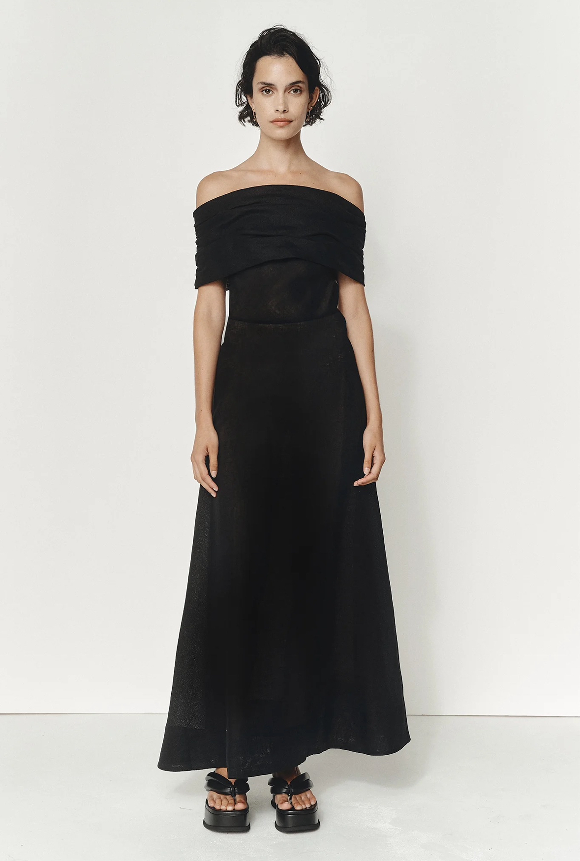 Marle Black for rent