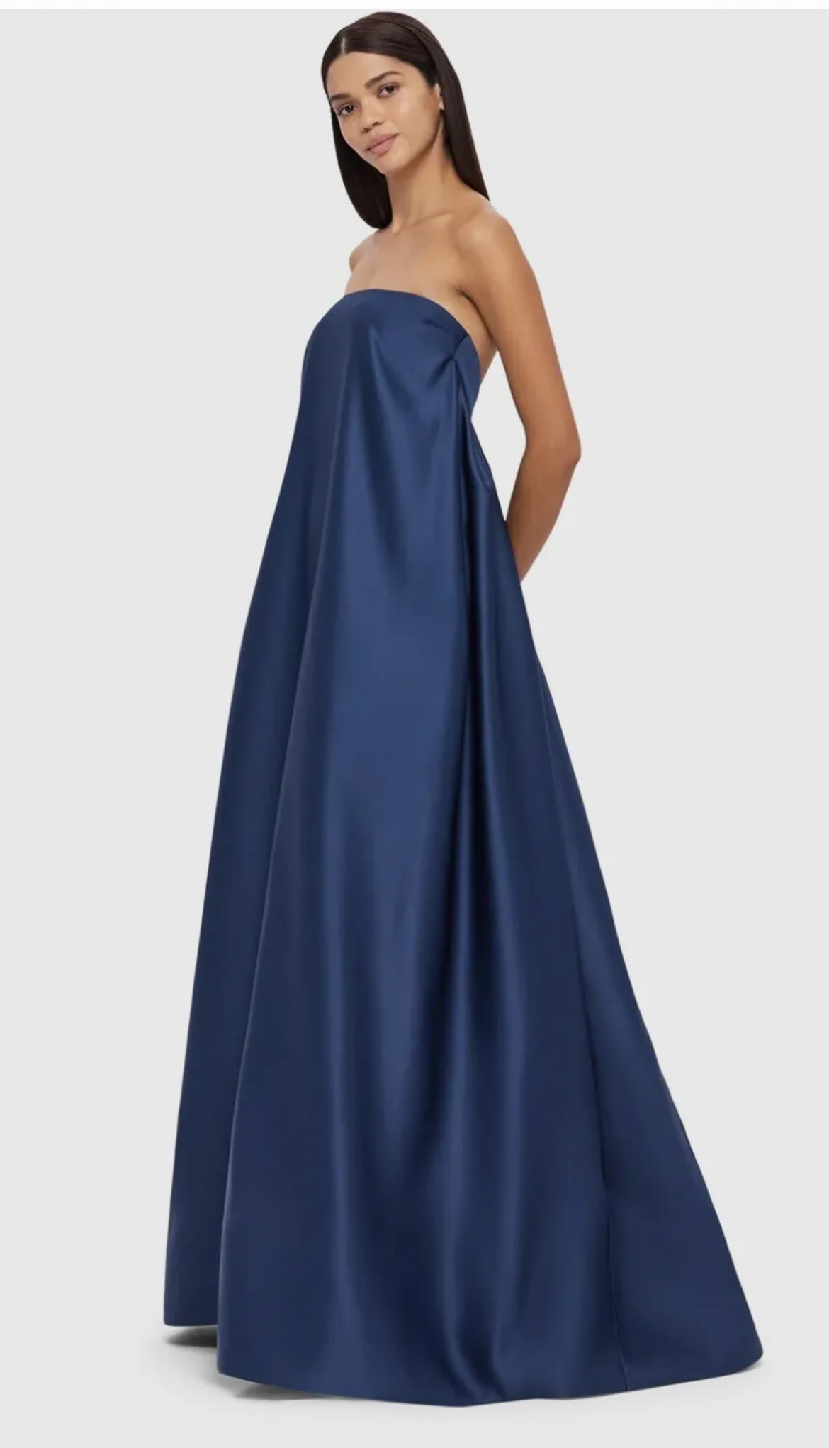 Leo & Lin Navy to hire