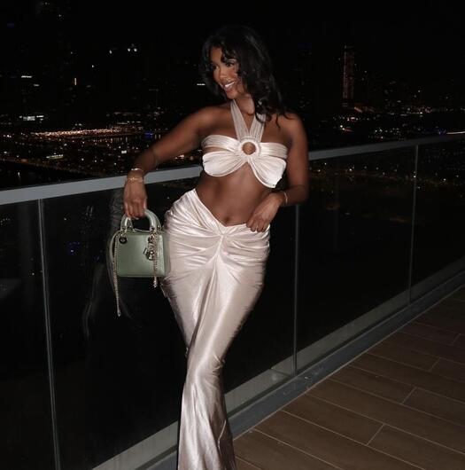 Hire a COUCOO Laucala Set
