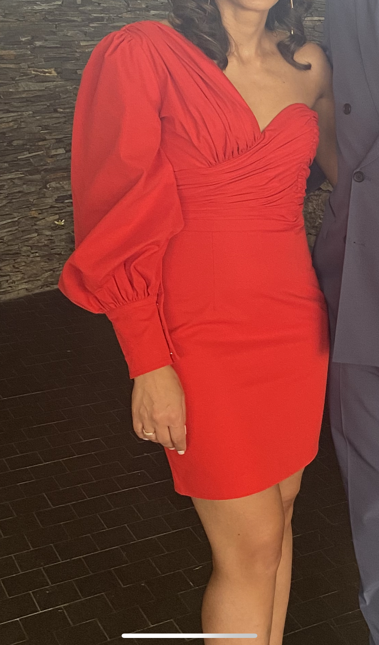 Hire a Red Elle Zeitoune