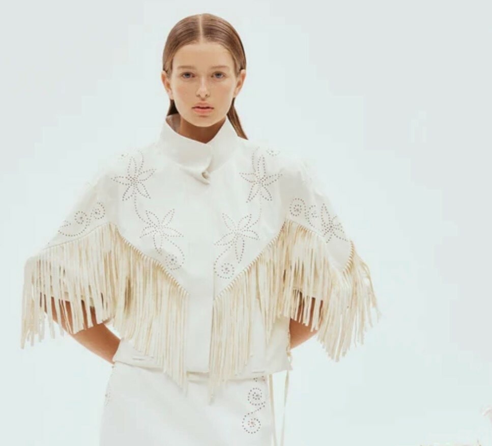 Alemais White for lend