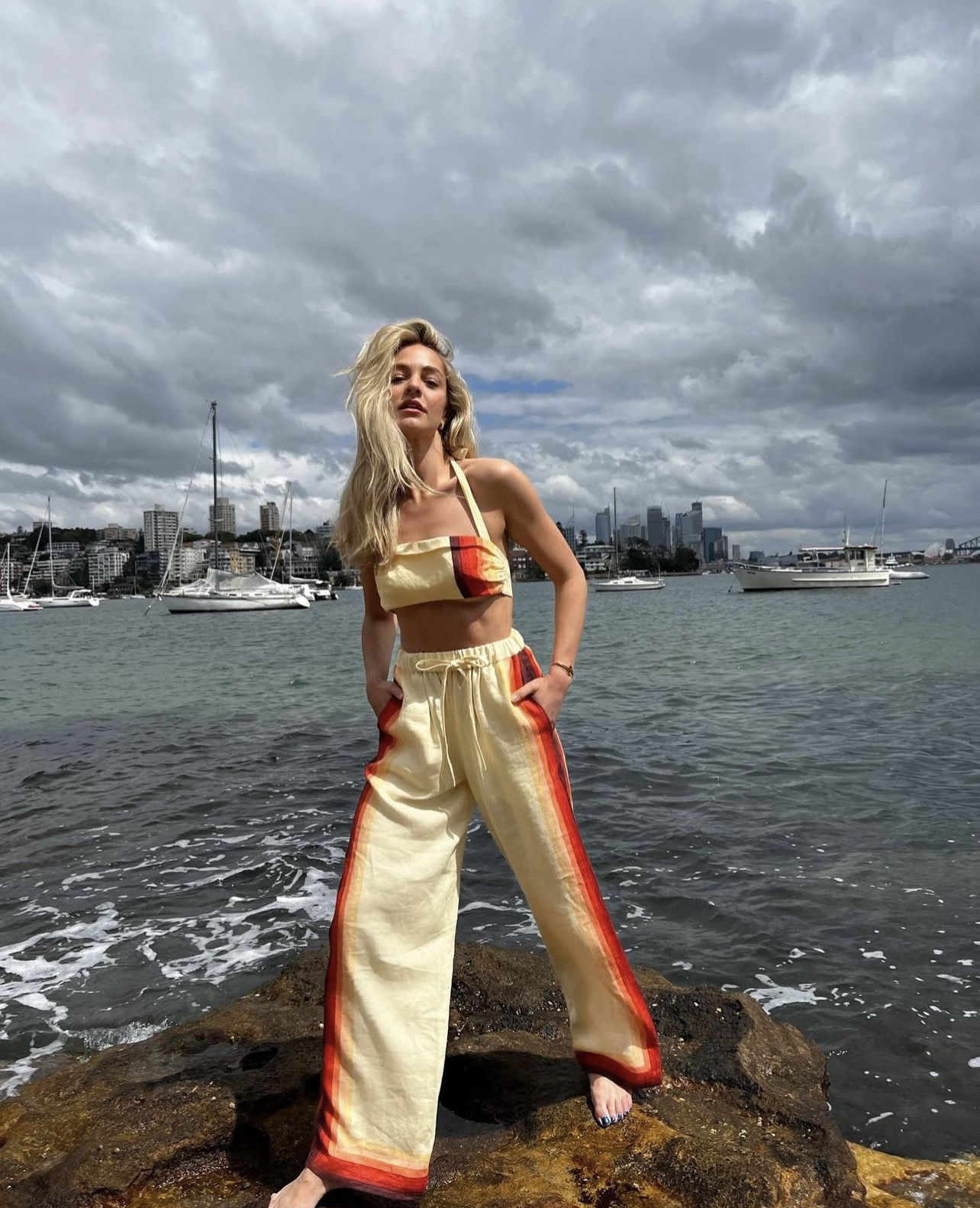 Venroy Beige to borrow