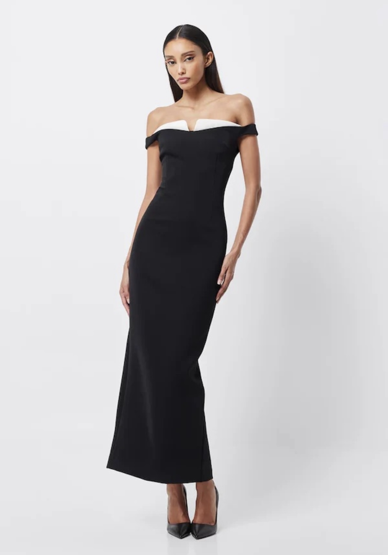 Designer rental Black Mossman