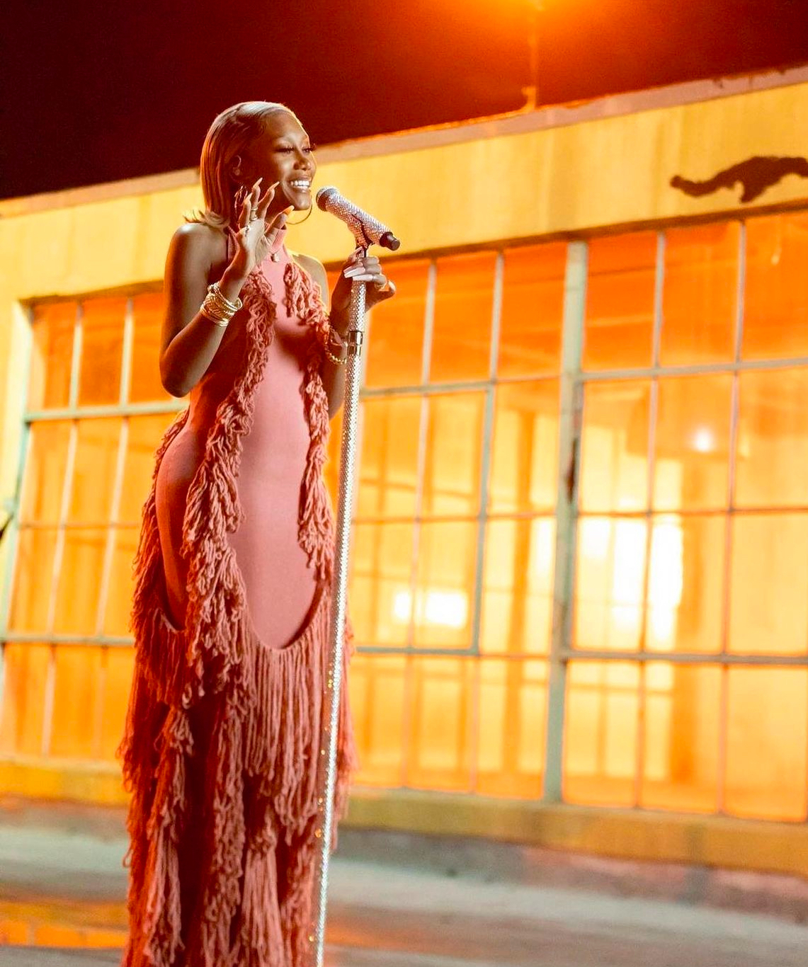 Borrow a Other Hanifa