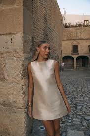 Odd Muse White for rent