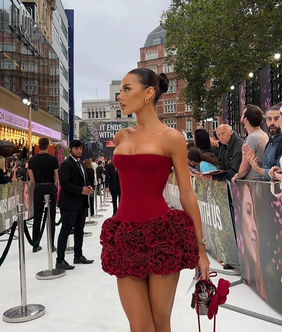 Fanci Club Red for rent