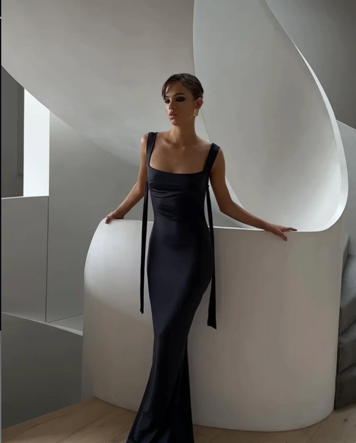 Formal rental Effie Kats Helena Gown Black