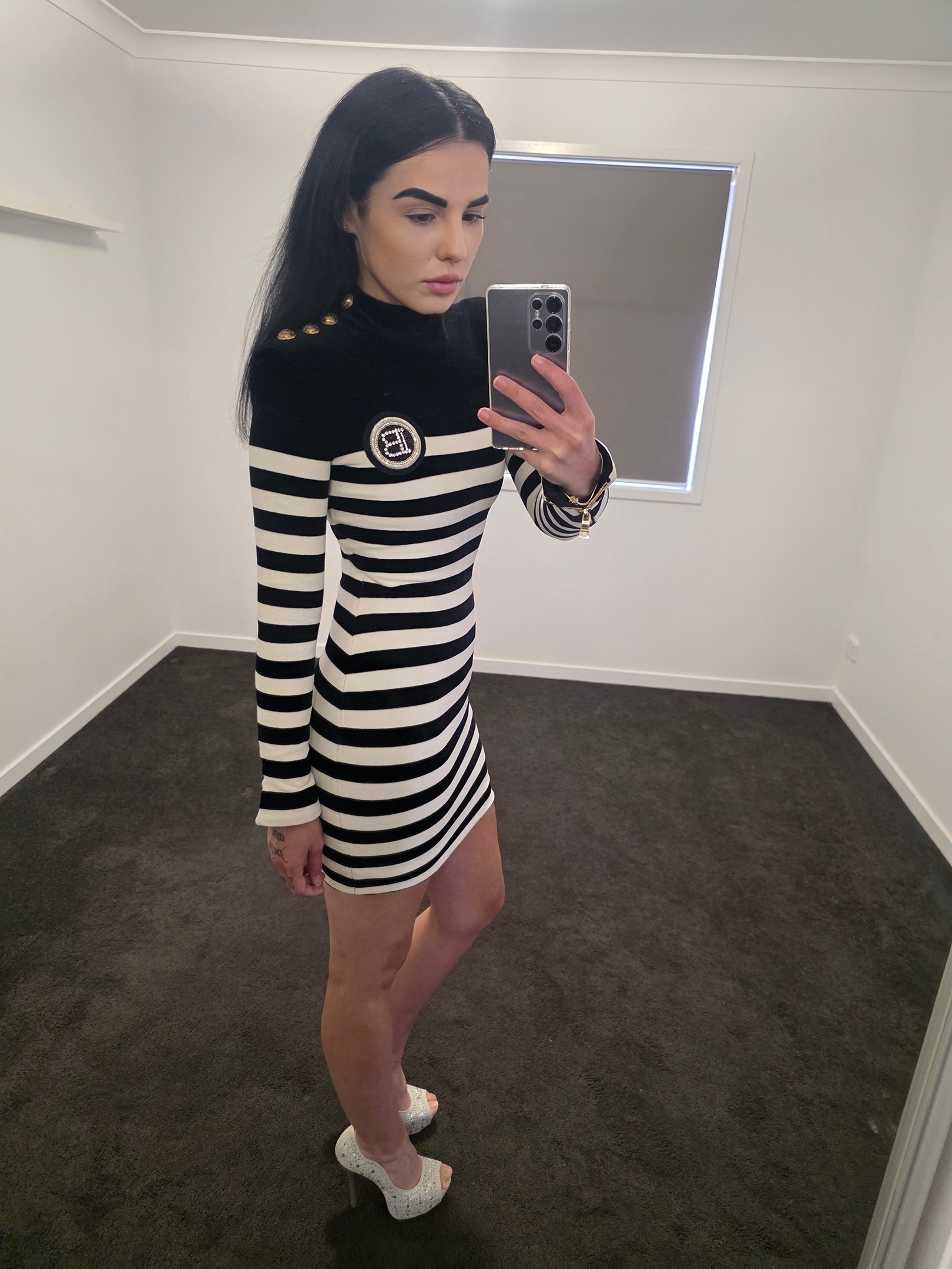 Loan a White Balmain