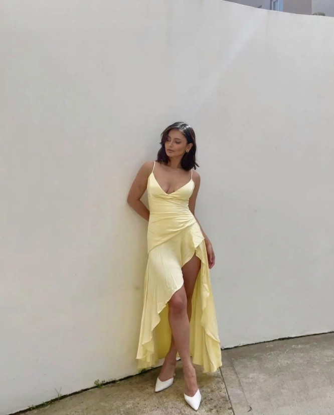 Bardot Yellow to hire