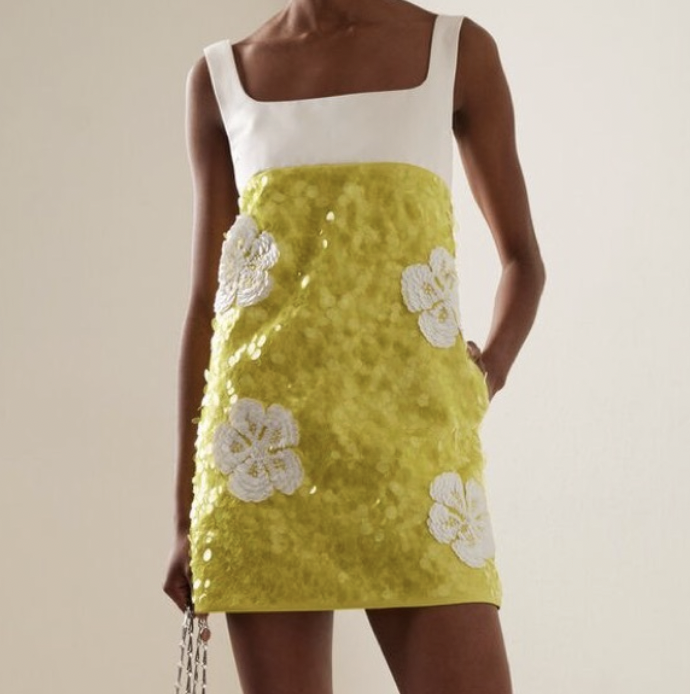 Des Phemmes Yellow to borrow