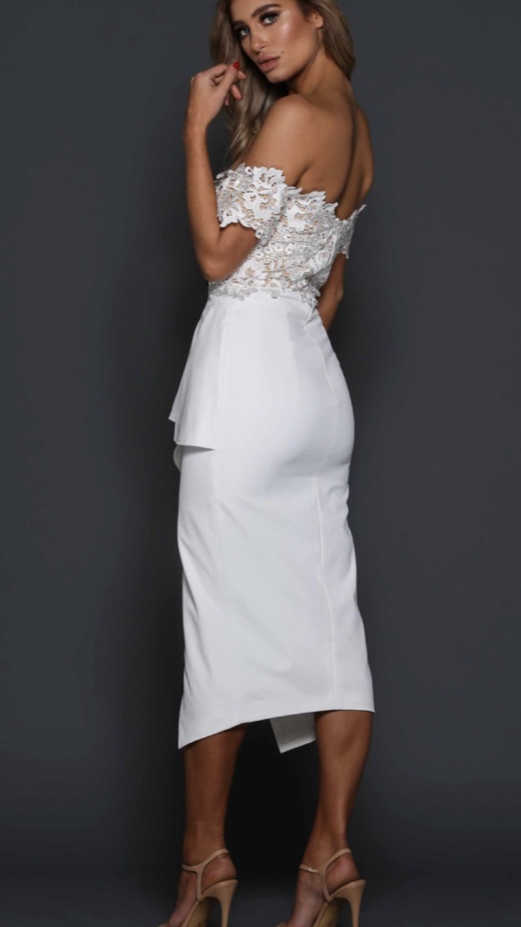 Elle Zeitoune White to rent