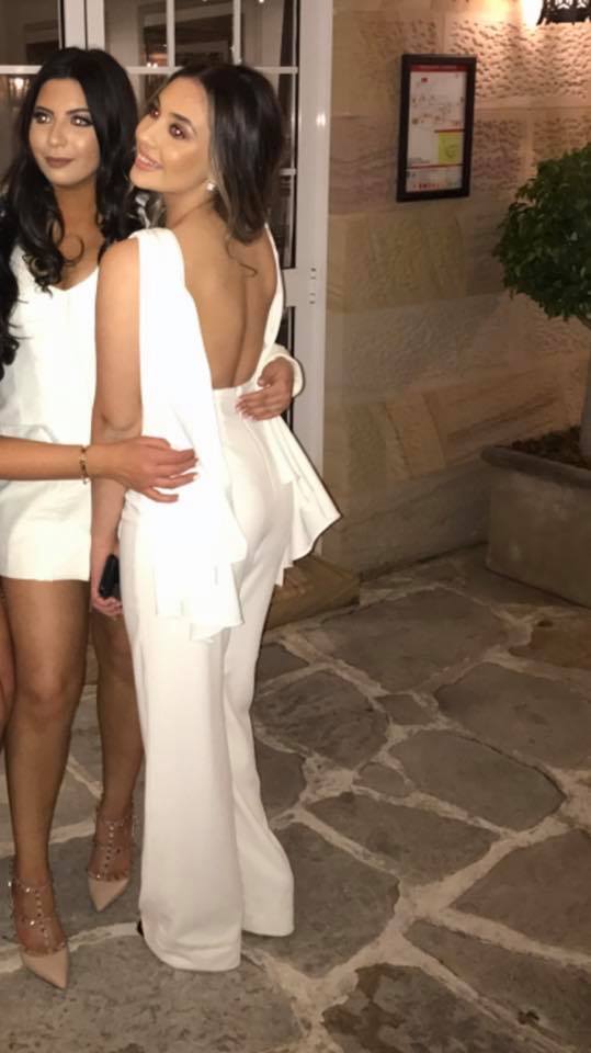 Loan a White House Of Cb