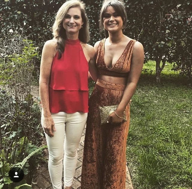 House Of Cb Gold to rent