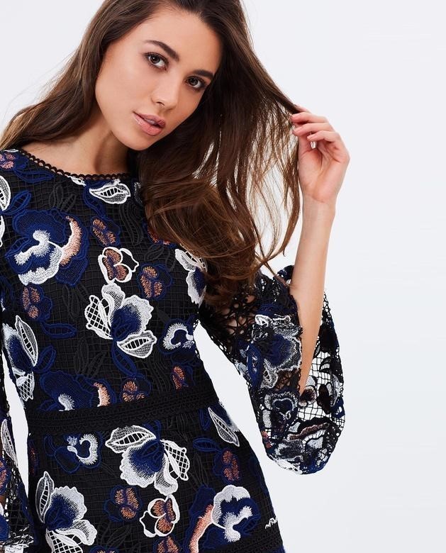 Ministry Of Style Black to loan