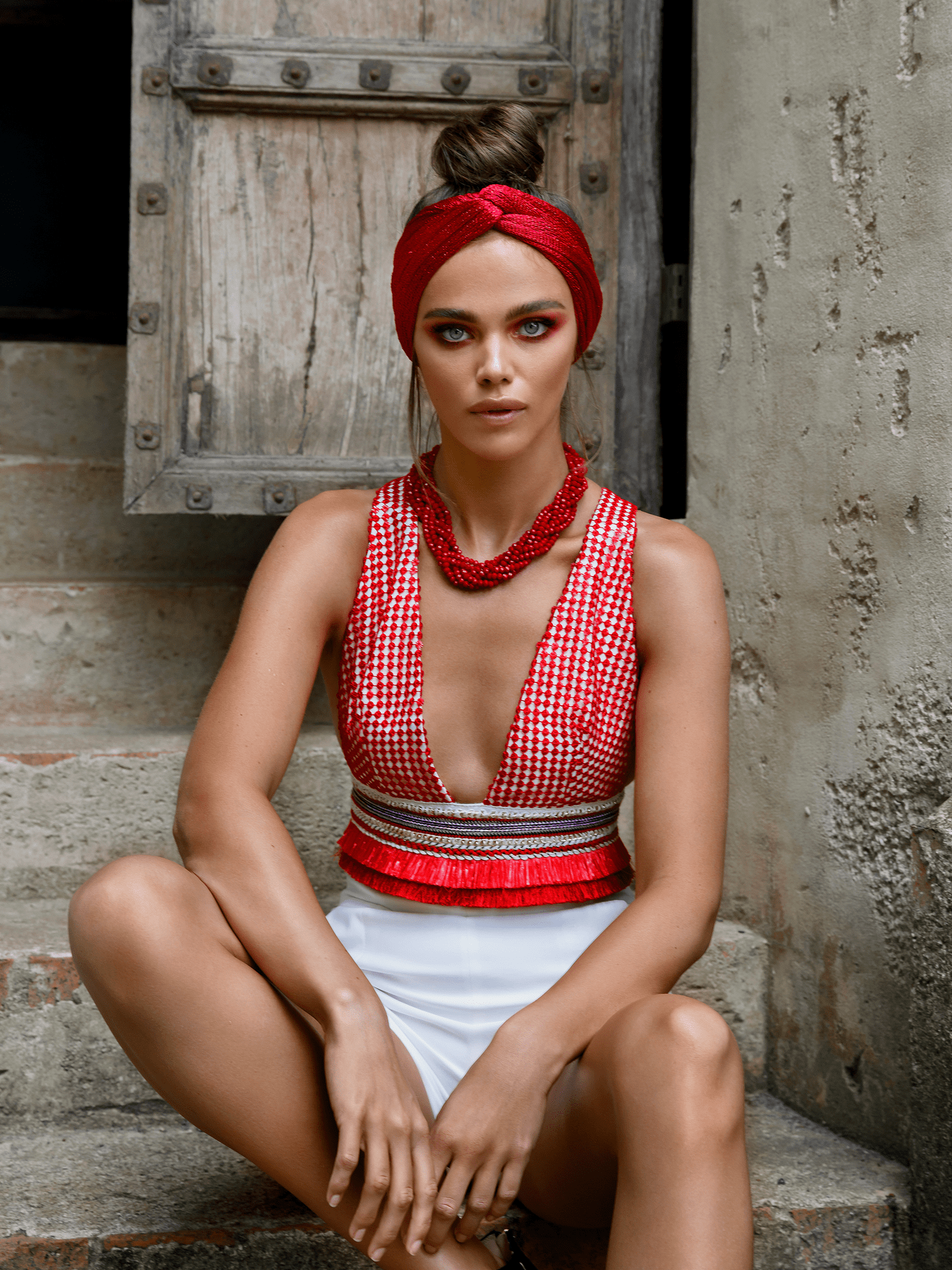 Designer rental Red Eliya The Label