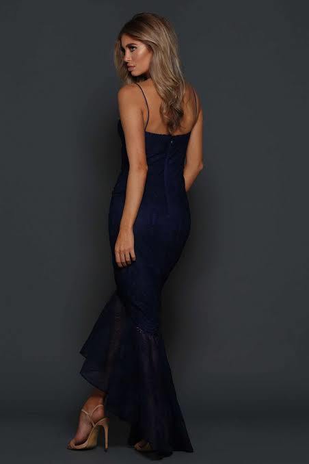 Elle Zeitoune Navy for lend