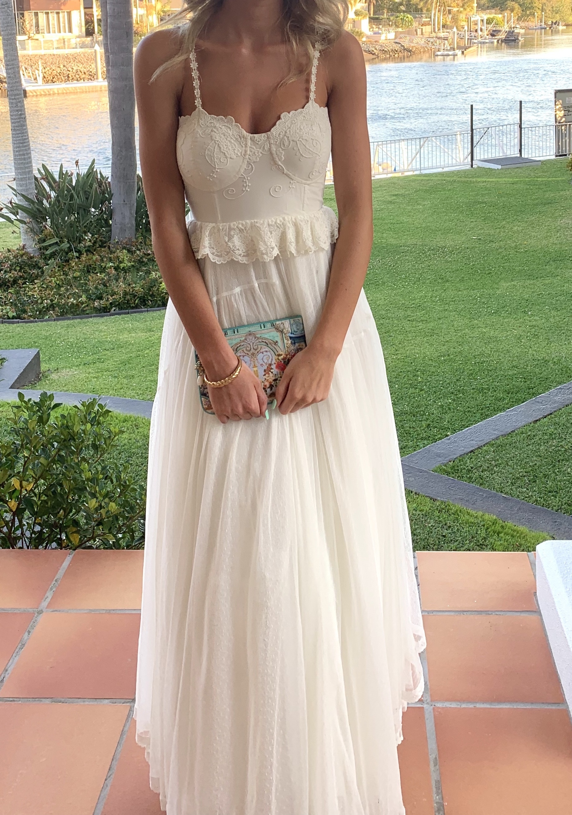 Spell & The Gypsy White for rent