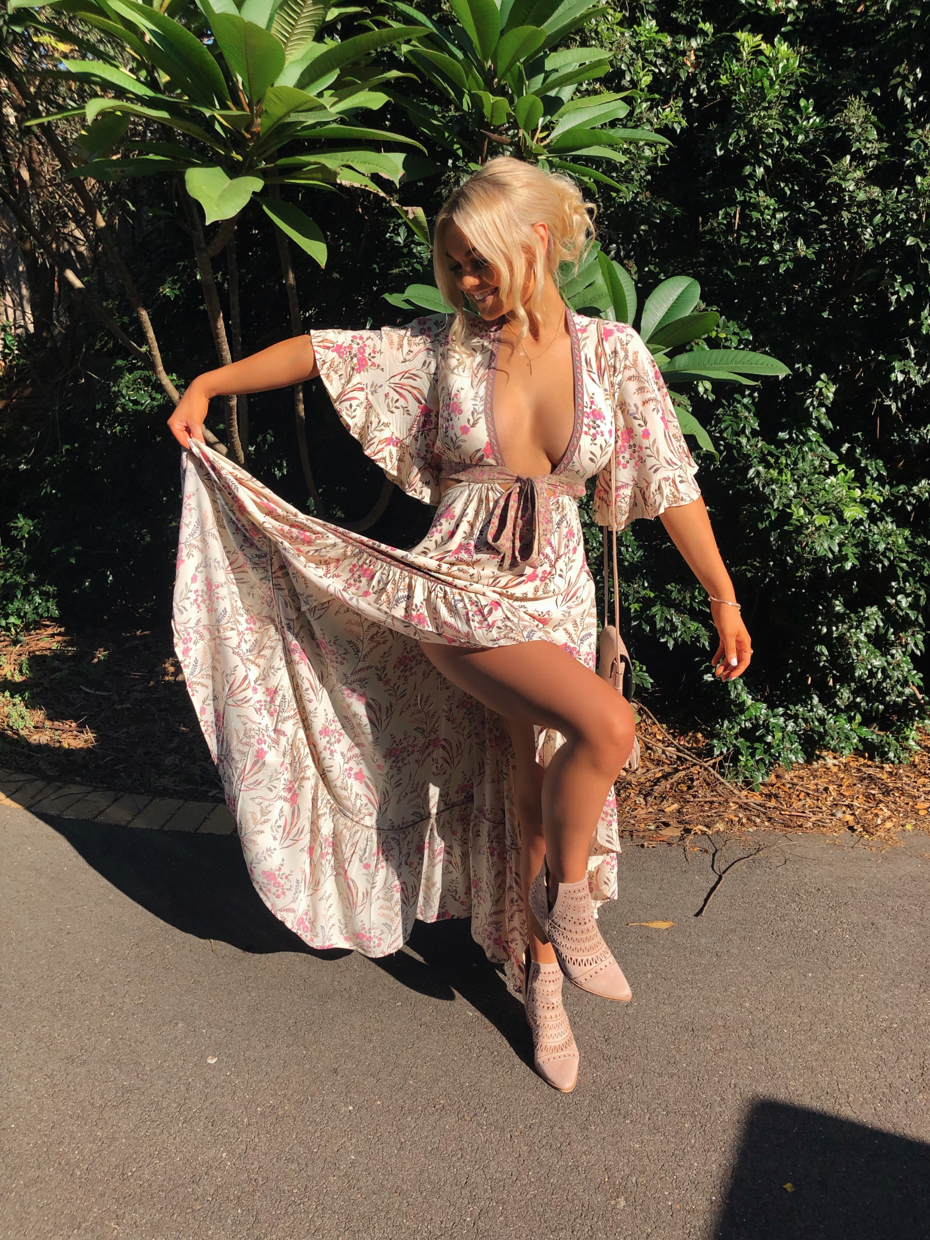 Spell Designs Beige to lend