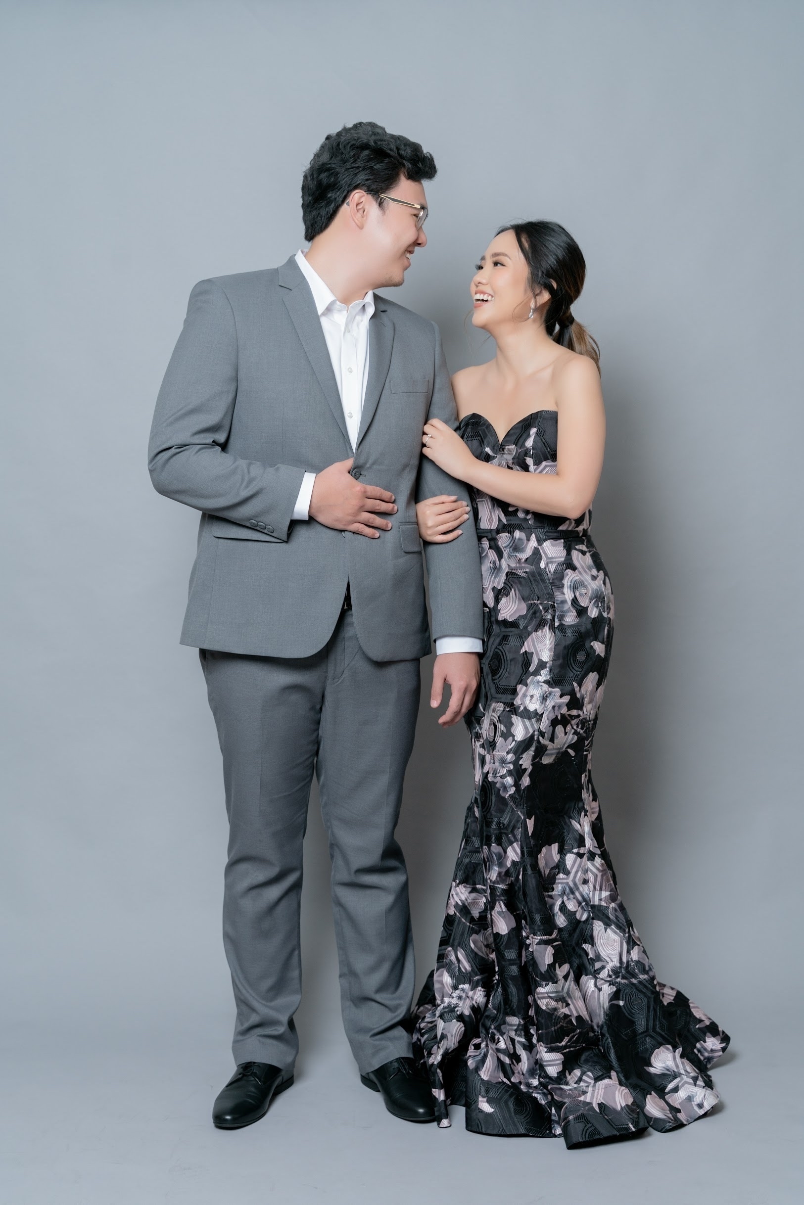 Bariano Black rental