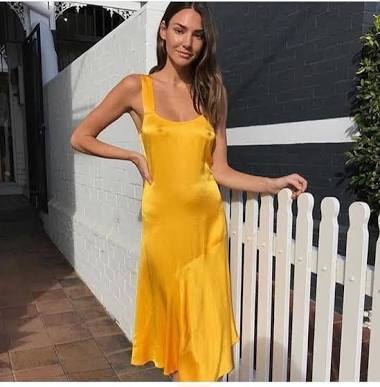 Borrow a Yellow Vestire