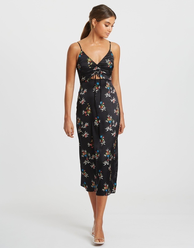 Damsel + Silk Black for loan