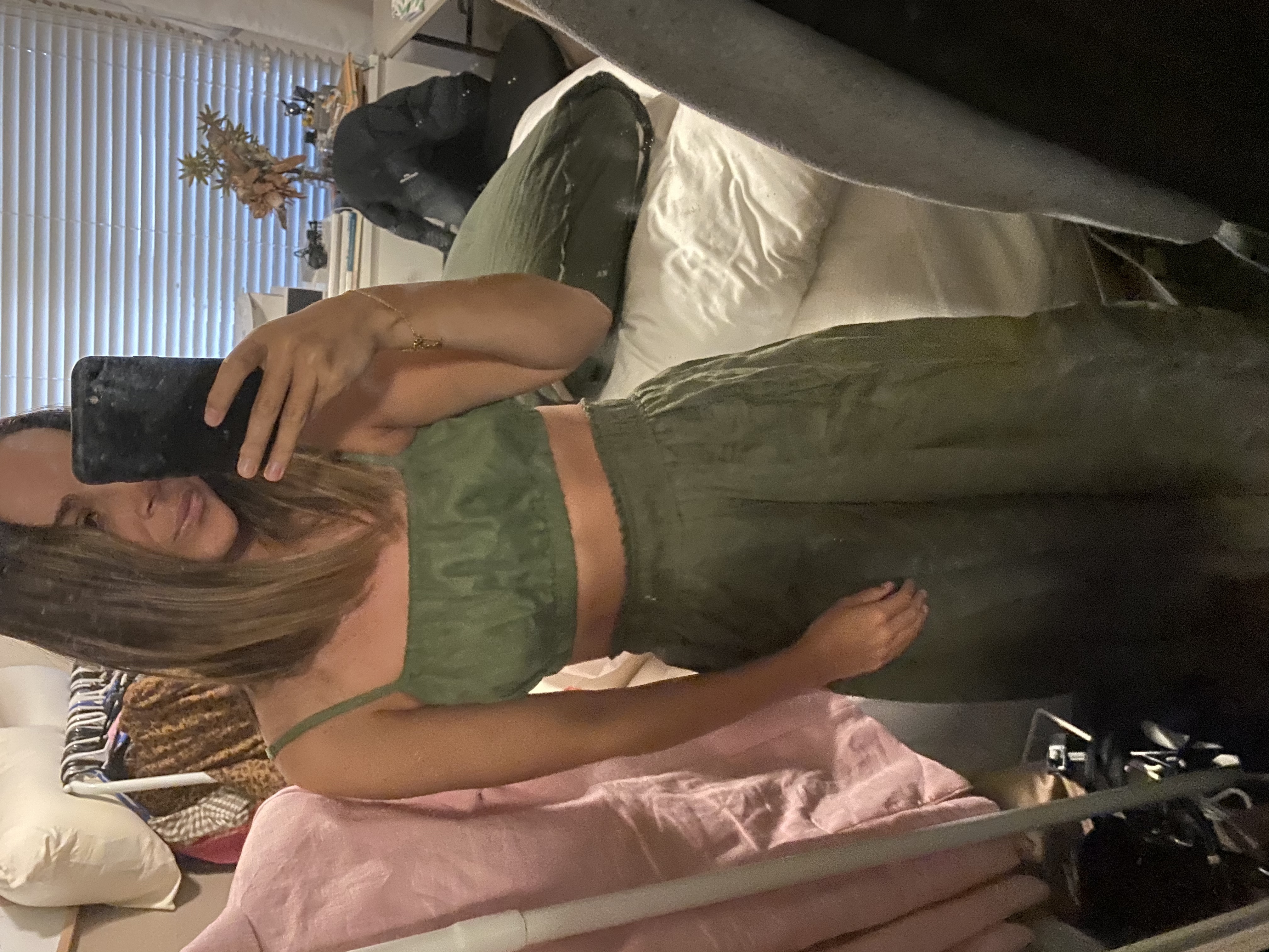 Ess The Label Green to hire